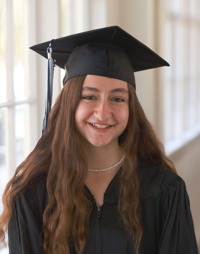 Sky '22 Running X-Country for Macalester